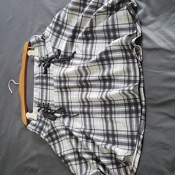 Midnight Hour Hot Topic Gray & Black Mini - Picture 2 of 3